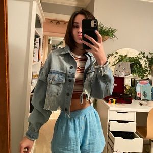 Cropped denim jacket